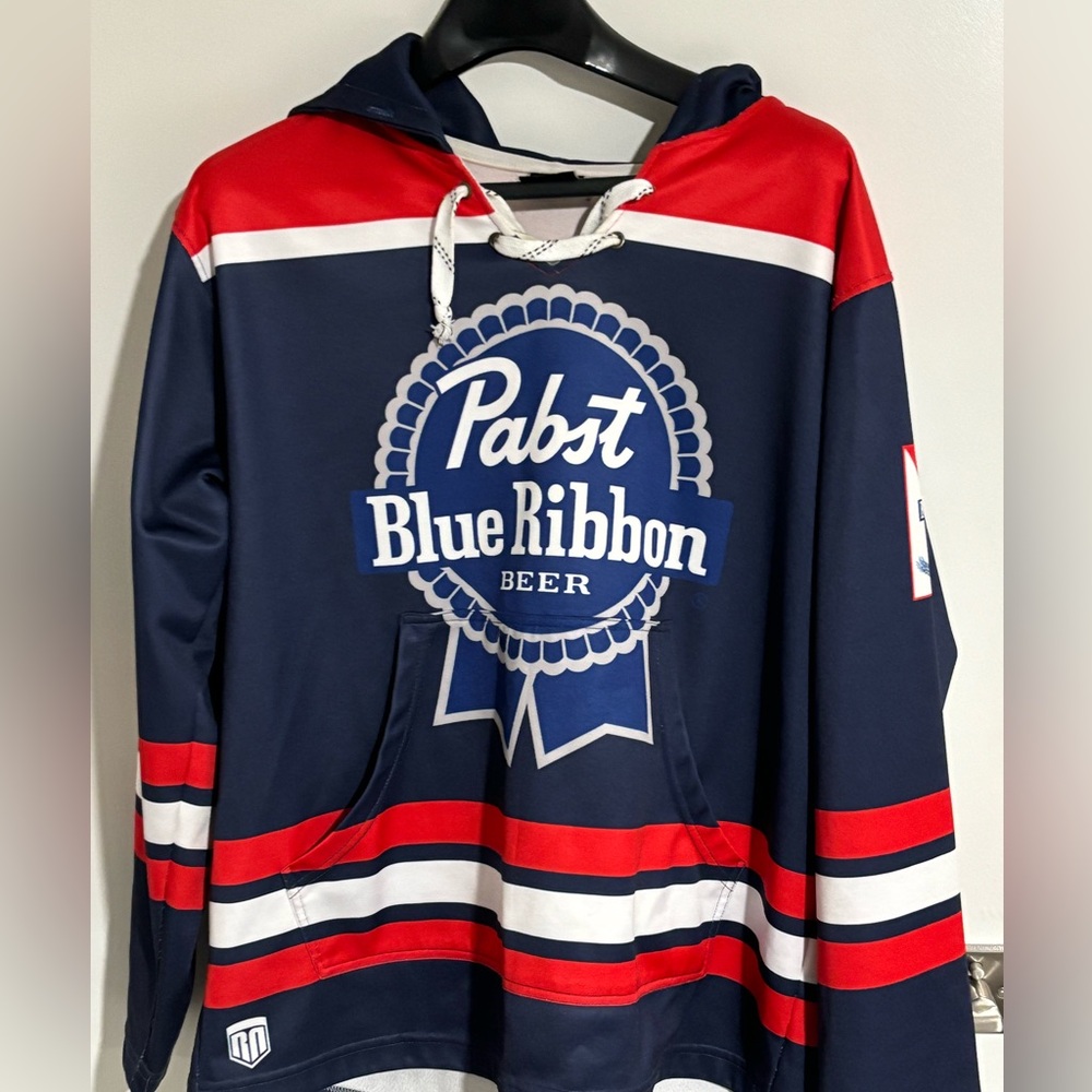 PBR/Pabst blue ribbon, beer, vintage hockey hoodie men’s medium USED